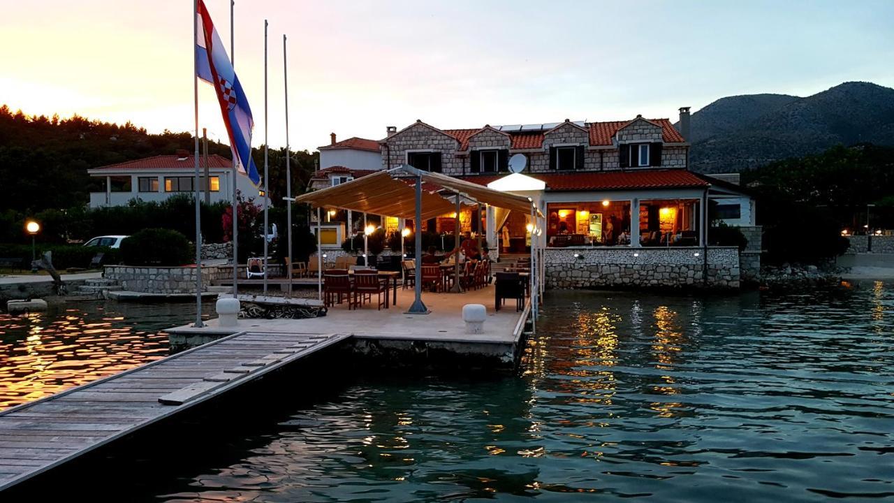 סלאנו Sweet Village Hotel By The Sea מראה חיצוני תמונה